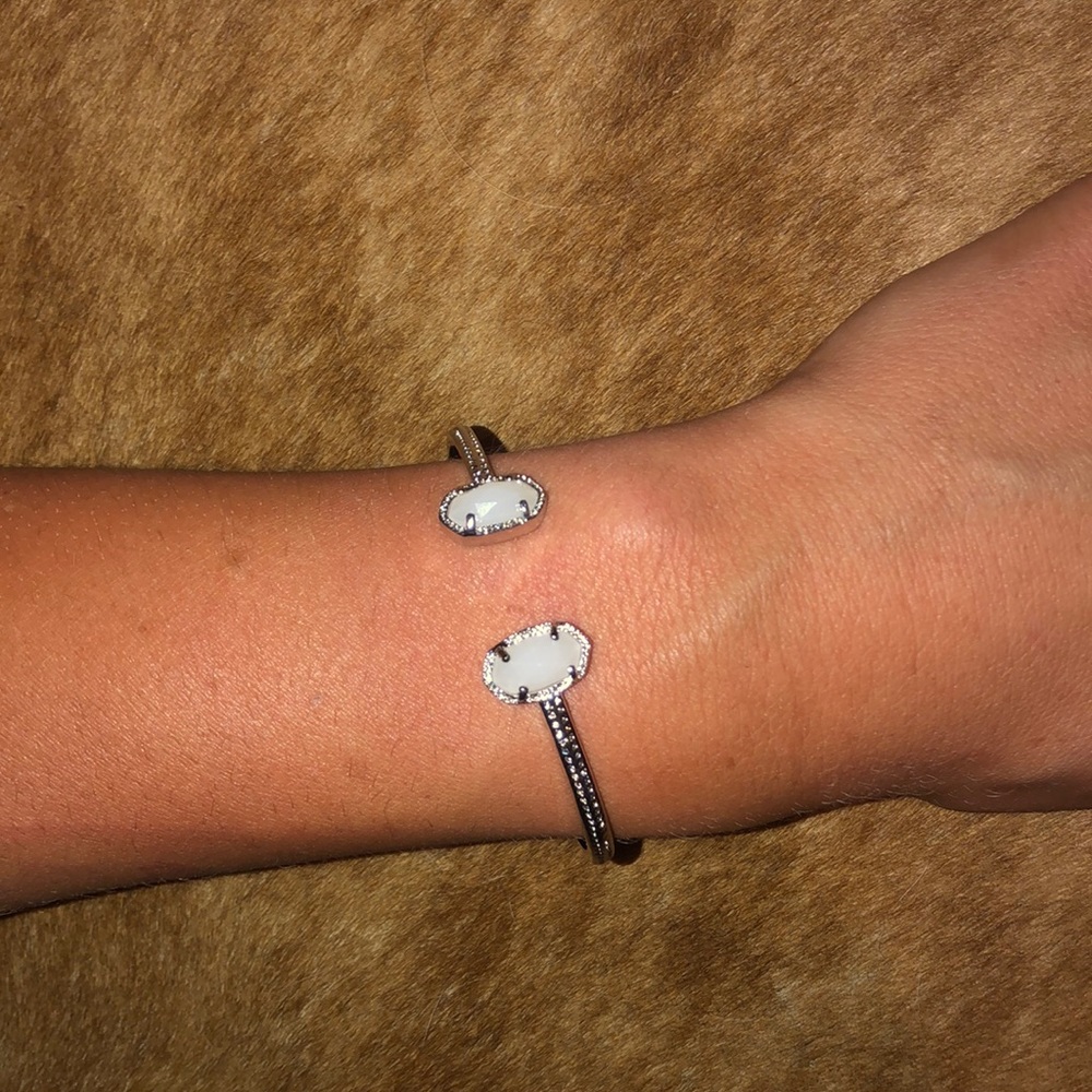 Kendra Scott bracelet